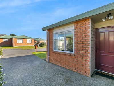 16 Pohutukawa Grove, Titahi Bay