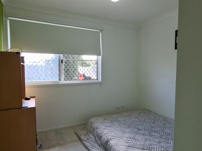 42 Kenneth Crescent, Dean Park