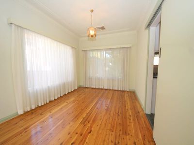 8 Fenwick Avenue, Roselands