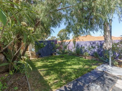 4 / 121 Hayes Avenue, Yokine