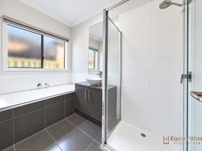 12 Cranwell Way, Wyndham Vale