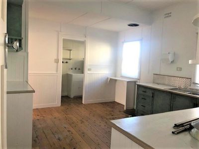 1 / 143 Princes Highway, Milton