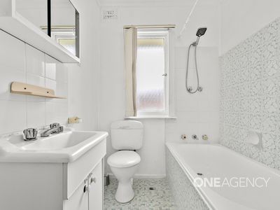 6 Lake Entrance Road, Warilla