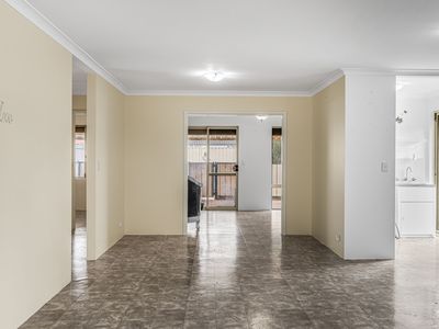 6 Tuscany Place, Caversham