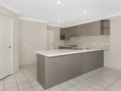 14 Hilltop Crescent, Flagstone