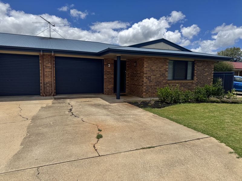 2 / 10 Summers Court, Kingaroy