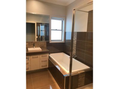 89 Shannon Avenue, Manifold Heights