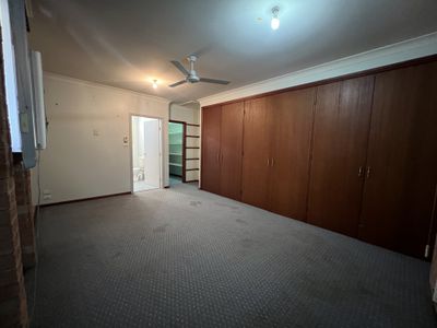 33 Chifley Drive, Dubbo