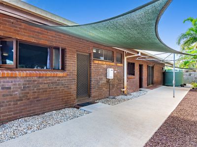 9 Mimosa Street, Holloways Beach