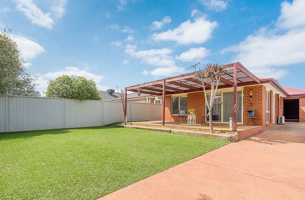 28 Jacaranda Place, Craigieburn