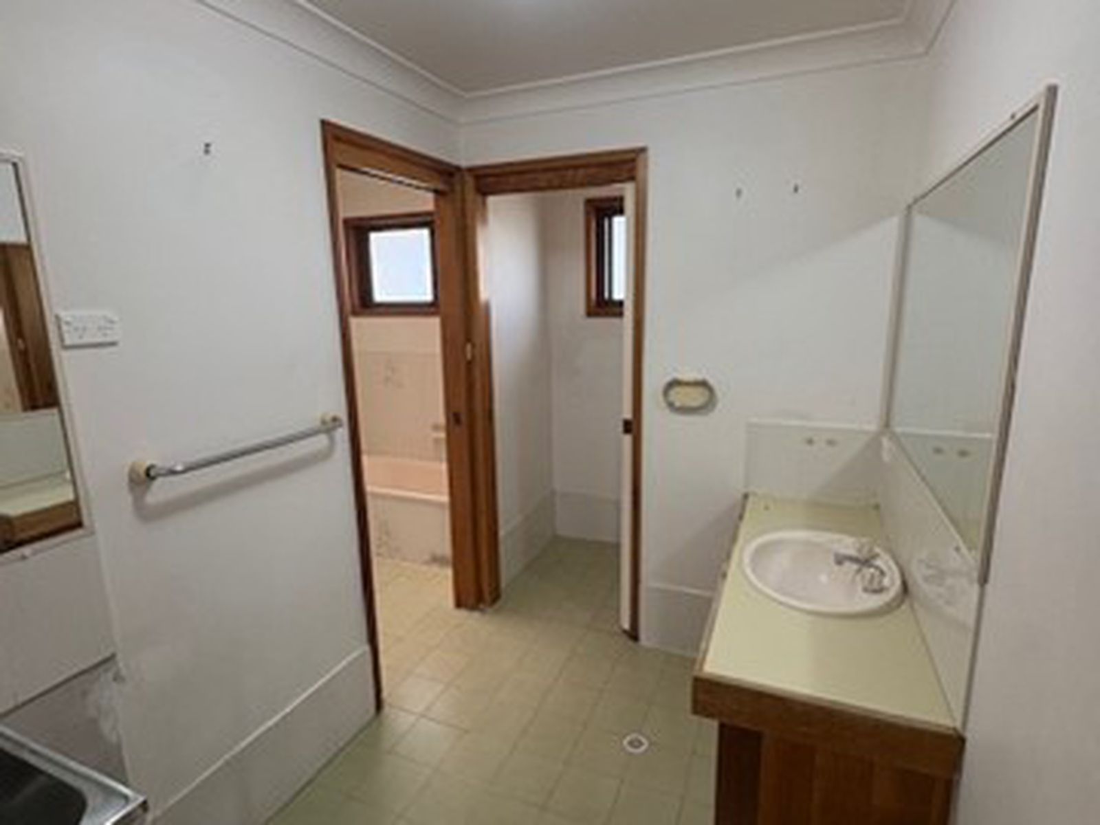 1 / 168 Kembla St Street, Wollongong