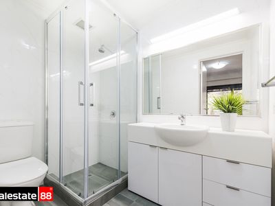 24 / 122 Mounts Bay Road, Perth
