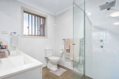 24 Bengal Crescent, ELDERSLIE, Elderslie - Thumbnail 3