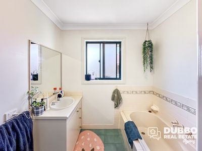 4 Gerber Place, Dubbo