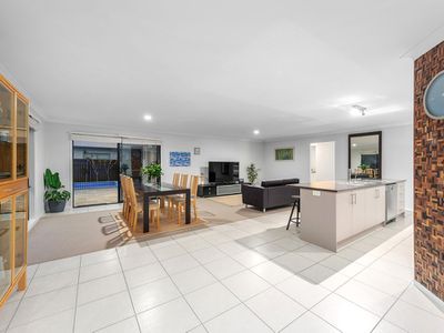 31 Paperbark Place, Wakerley