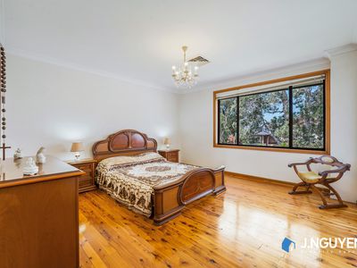 2 Drummoyne Crescent, St Johns Park