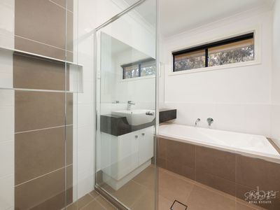 33 WHITELEY CIRCUIT, Baranduda