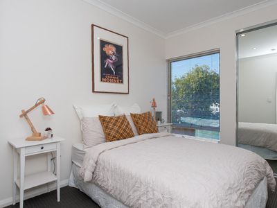 4/57 Coode Street, Bayswater