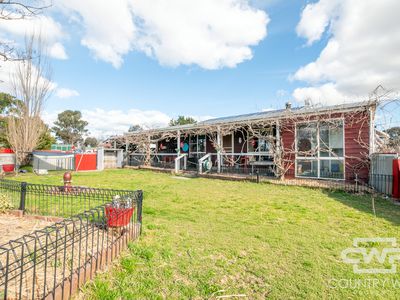 9 Short Street, Deepwater