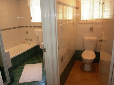 137 The Southern Parkway, Forster