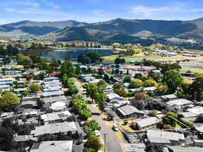 19 Simmonds Street, Mount Beauty