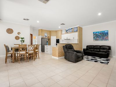 27 OAK WAY, Baldivis