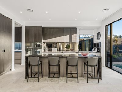 6 Bathers way, Morisset Park