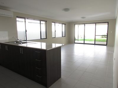 18 Bowline Avenue, Alkimos