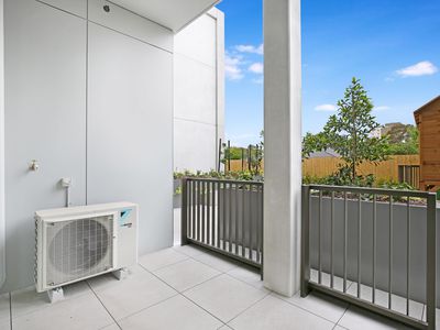 G13A/72 Ascot Vale Road, Flemington