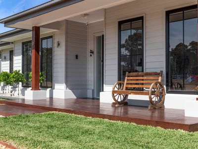 9 Hamilton Court, Heathcote