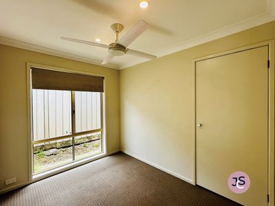 7a Bakeri Circuit, Warabrook