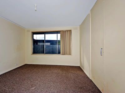 34 Russell Street, Werribee