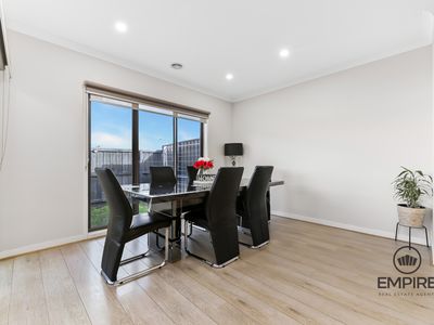 90 Glenrose Boulevard, Clyde North