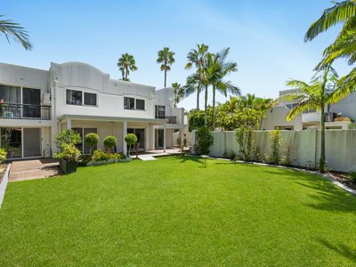 10 / 100 Cotlew Street East, Southport