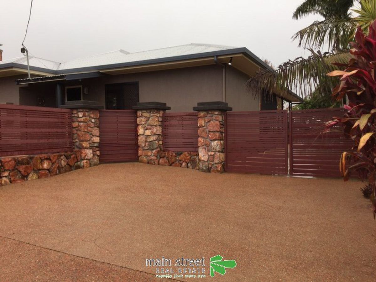 61 Robert Street, Atherton