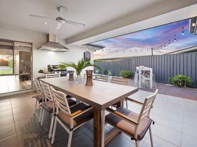 12 Pamphlet Lane, Coomera