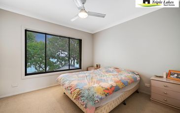 10 Omaru Place, Summerland Point