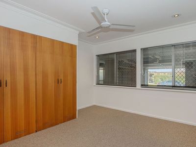 30 Burrows Street, Biggera Waters