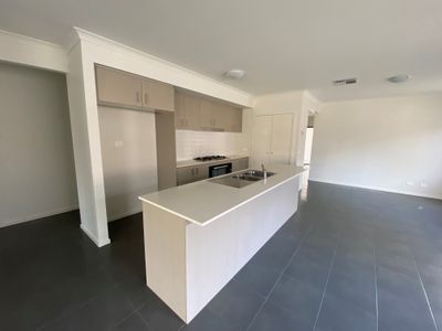 111 Haze Drive, Point Cook