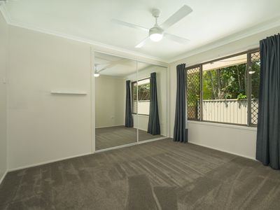 11 Chelsea Court, Centenary Heights