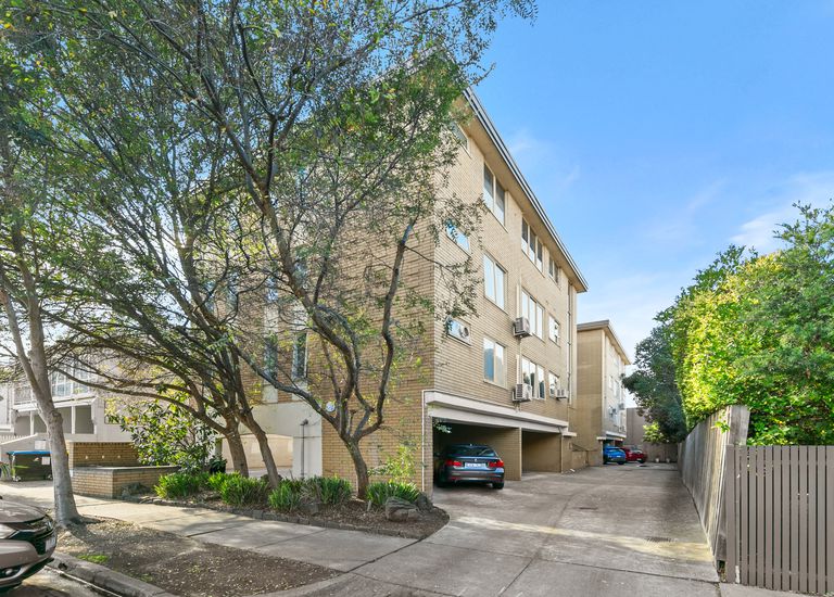 2 / 7 Adam Street, Richmond
