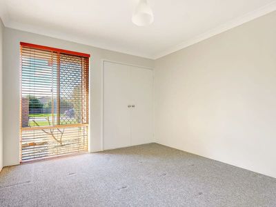 2 / 9 Merope Close , Rockingham