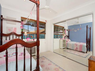 10 Woodlands Drive, Rochedale South