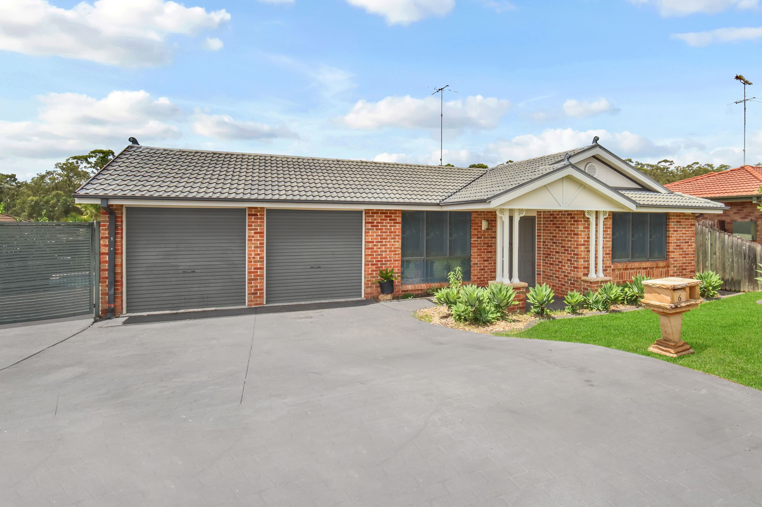 6 Cyperus Place, GLENMORE PARK