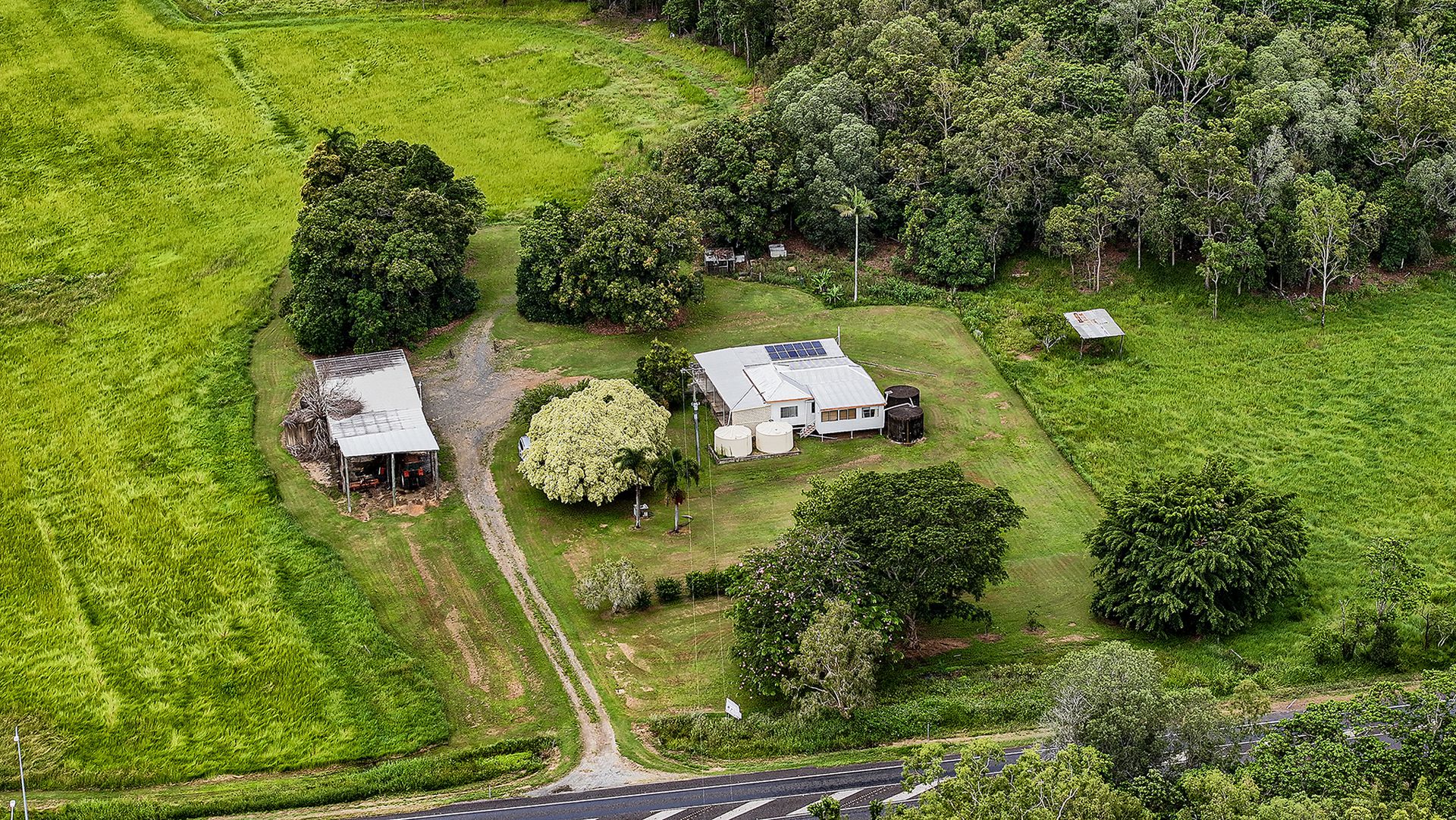3475 BRUCE HIGHWAY, Kuttabul