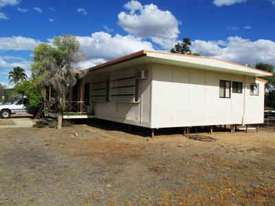 25 Bustard street, Longreach