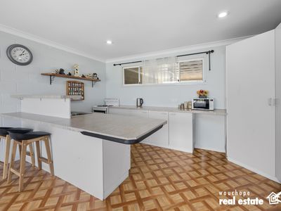 675 Beechwood Road, Beechwood