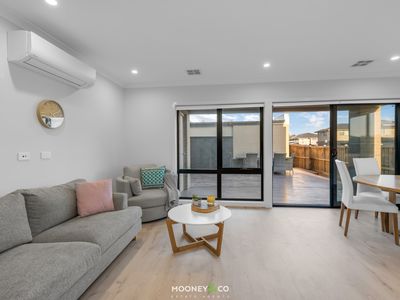 9 Opera Walk, Junction Village