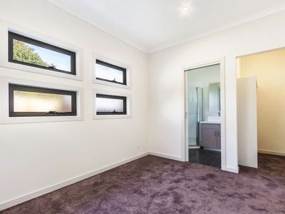 Unit 4 / 738 Elgar Road, Doncaster