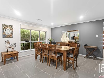 33 Wakool Crescent, Woongarrah